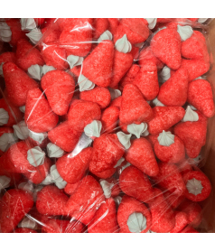 12 g strawberry meringue confectionery in bulk packaging